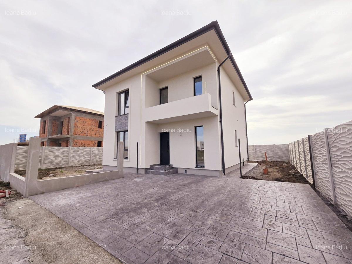 Vila individuala - 4 camere - 3 bai - beci - pod - incalzire in pardoseala - 1