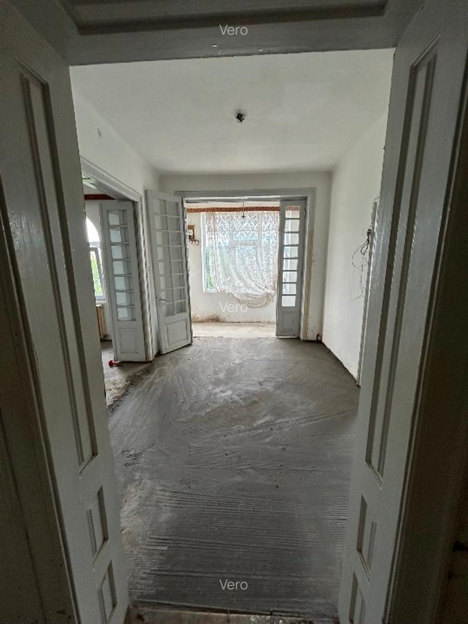 Casă 4 camere, 701 mp teren – Câmpulung, vedere superbă - 1