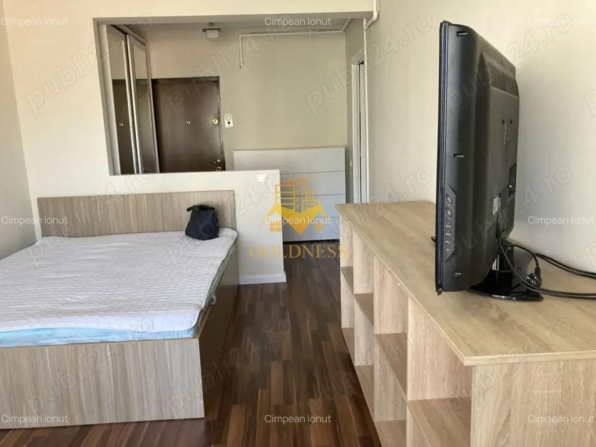 Garsonieră decomandată, mobilată în Plopilor - 2