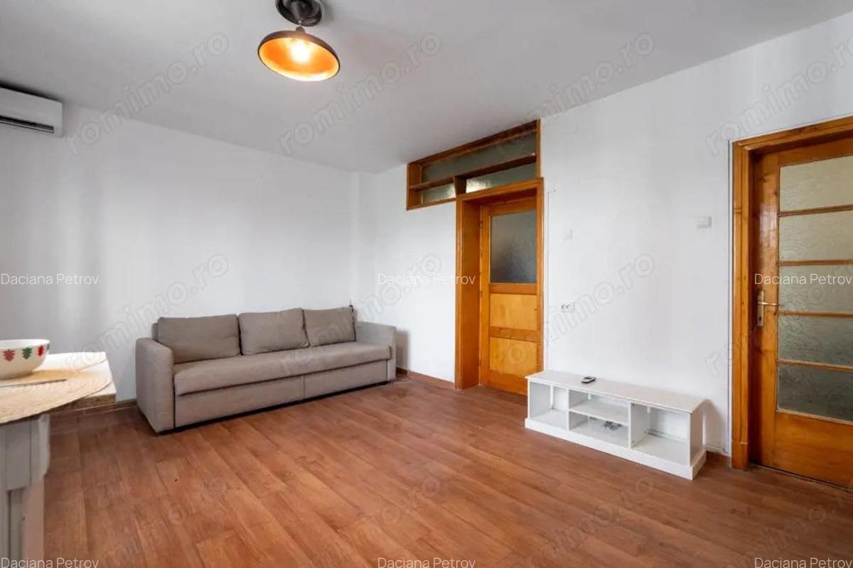 Cuibul din centru - 20