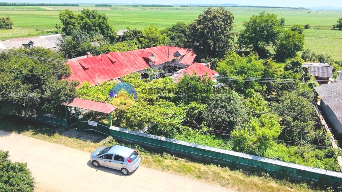 Casa cu teren SLOBOZIA, langa orasul ROZNOV - 2