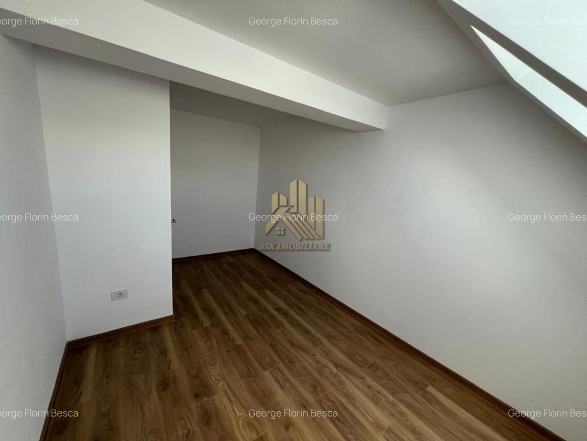 PENTHOUSE 4 CAMERE TRACTORUL COMISION 0 - 8