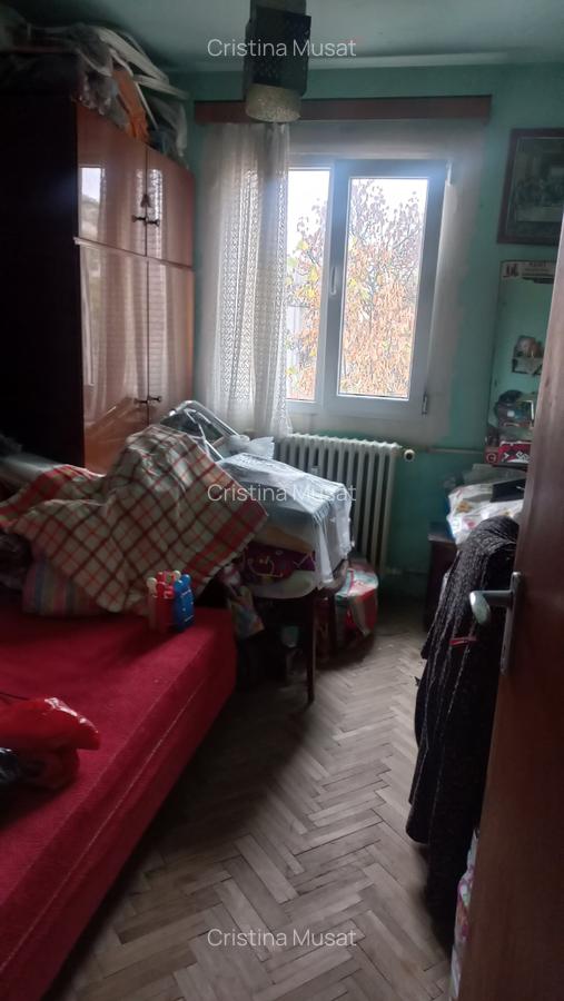 Titan-aleea Postavarului-bloc 4 etaje - 7