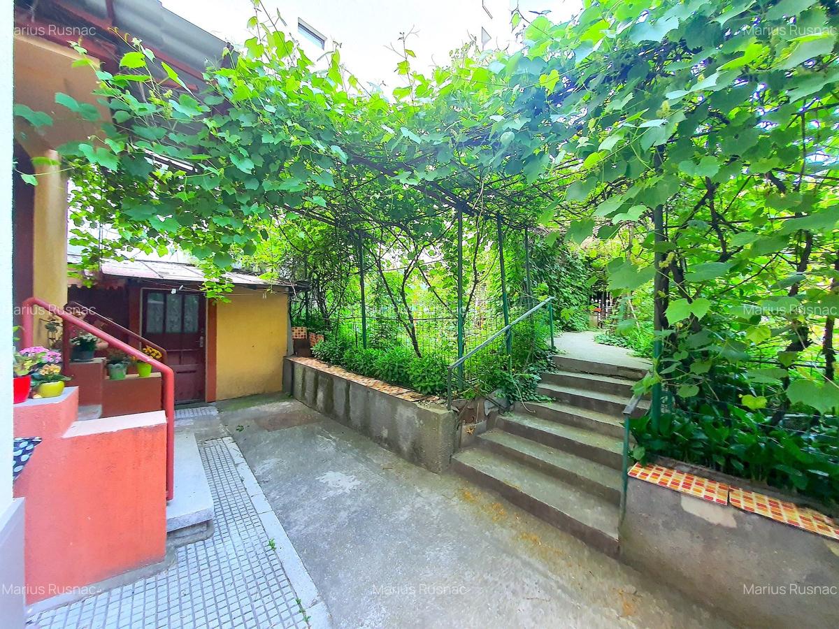 Apartament de vanzare in vila cu curte de 300mp MENUETULUI- Piata Presei Libere - 3