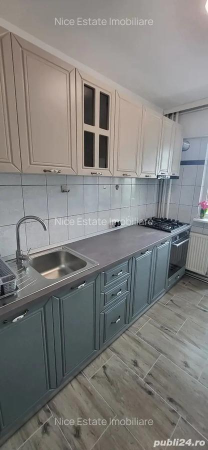 3 camere decomandat Cora Lujerului - 1