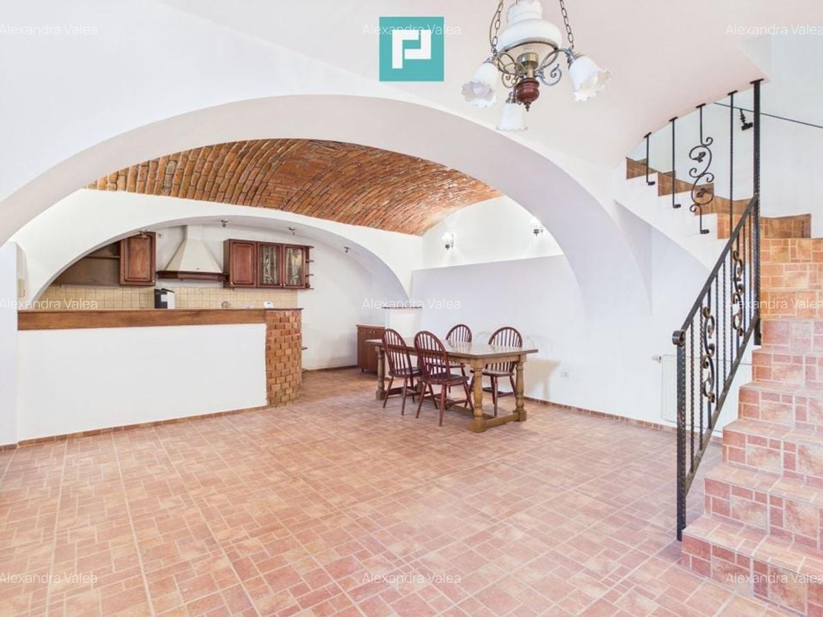 Apartament pe 3 niveluri - ultracentral, Arad - 7