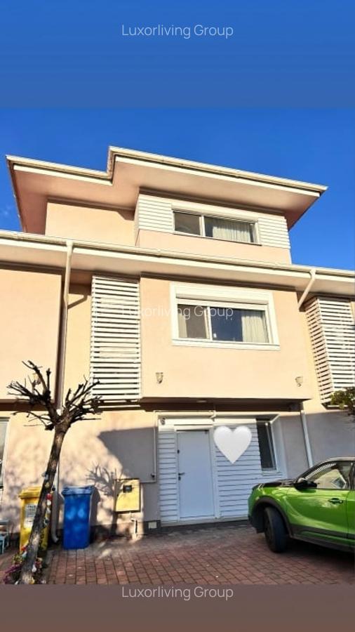 Vila superba in cartier de lux Pipera - piscina exterioara - gradina - 1