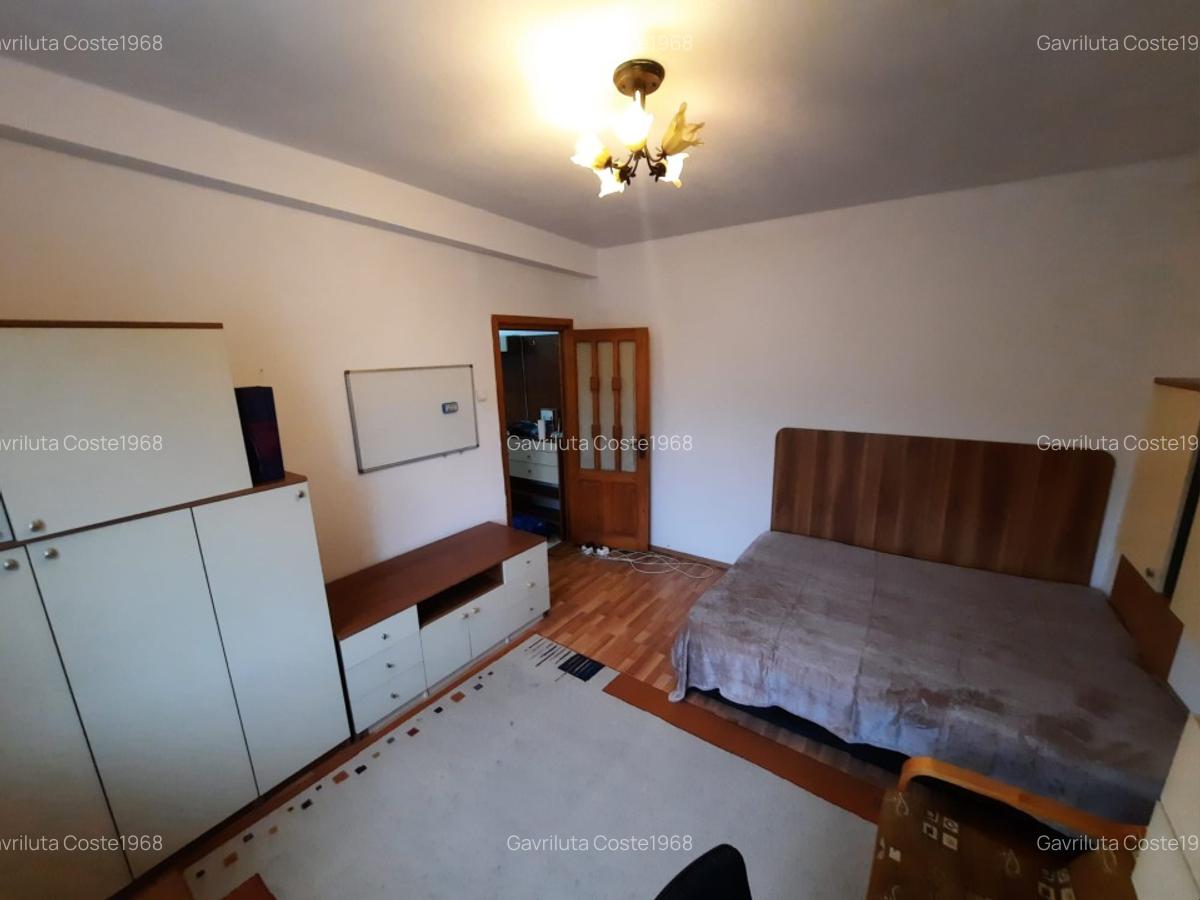 Apartament 2 camera decomandat Piata unirii foarte aproape de umf    pret 370 eu - 3