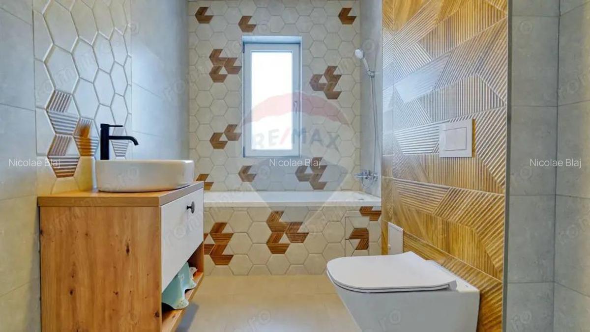 Casa / Vila cu 4 camere de vanzare in zona Sud - 3