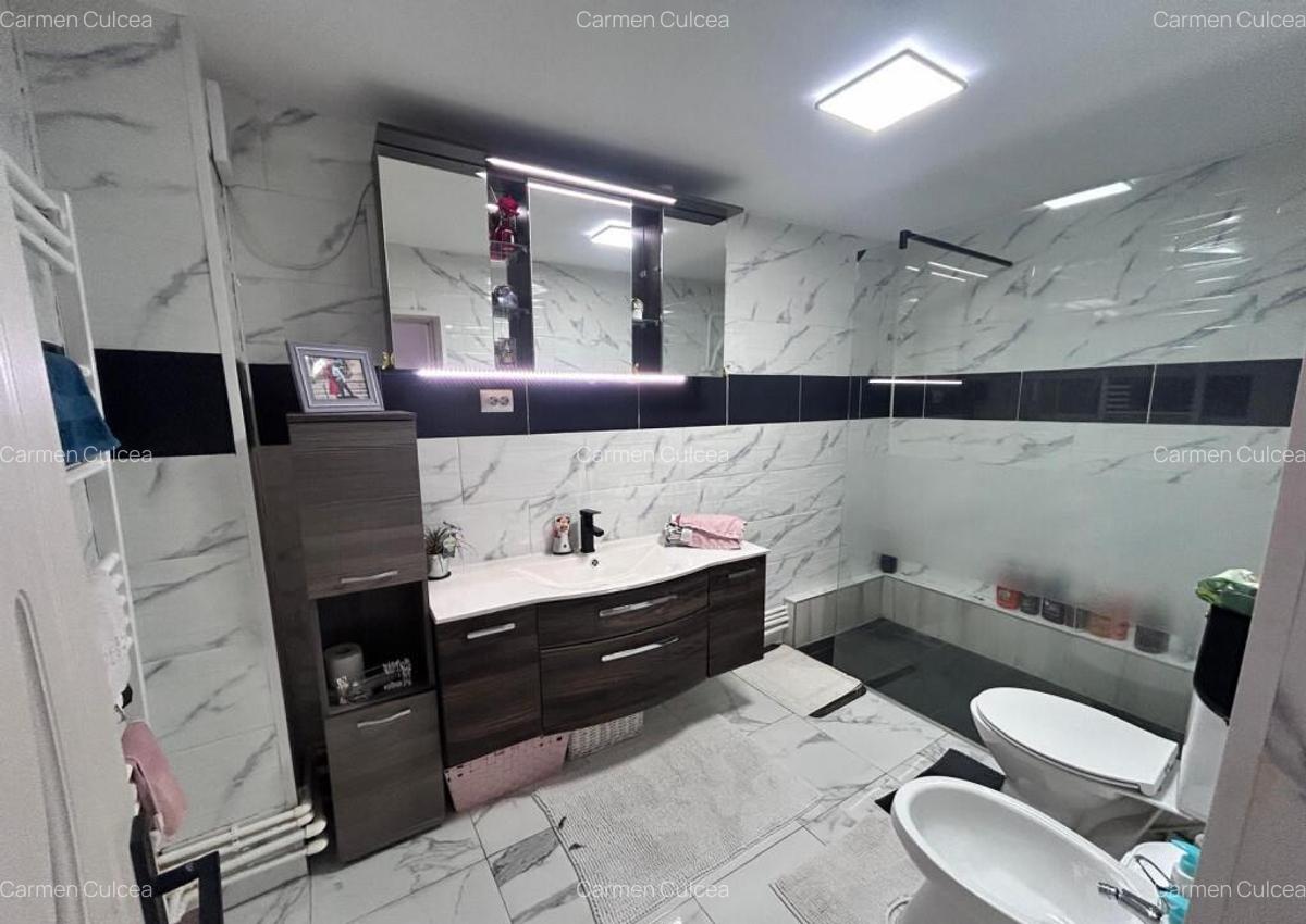 Bocsa Montana, Casa Cocheta pentru Familie mare. - 13