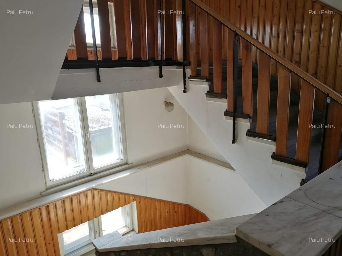 Casa zona Grivitei cu teren de 1000 mp. - 1