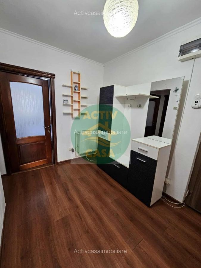 Apartament 3 camere, zona centrala - 9
