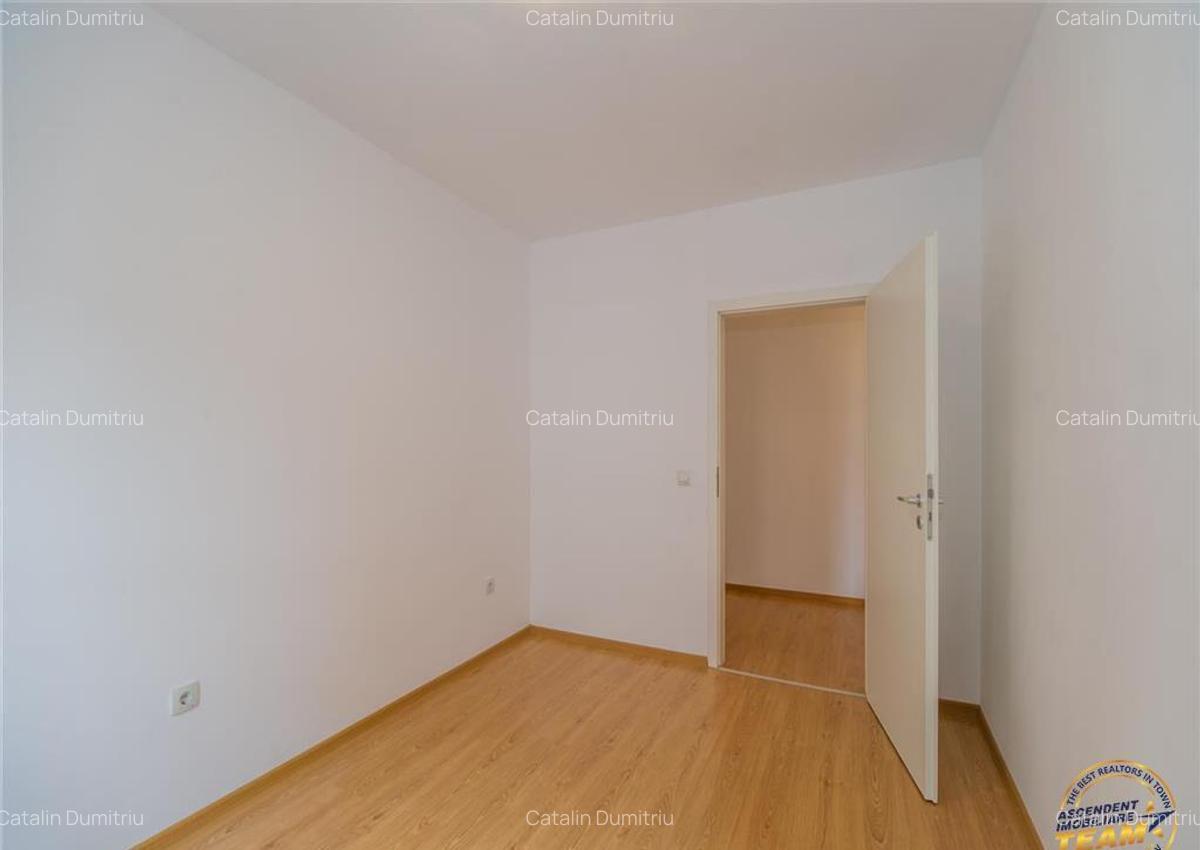 Proprietate luminoasa,doua terase,etaj1,loc parcare,Avantgar - 12