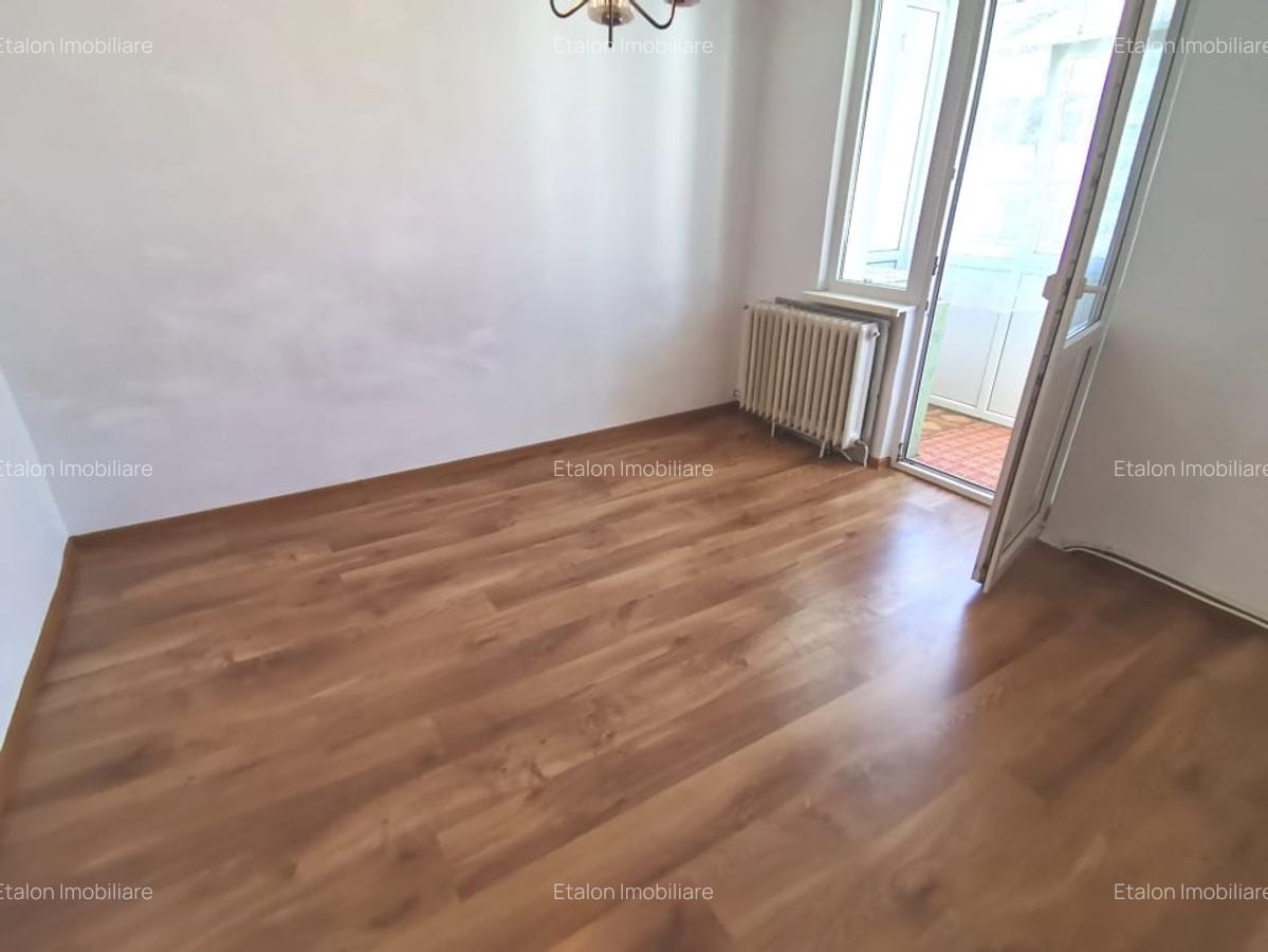 Apartament 3 camere, etaj 3, Calea Romanului - 8