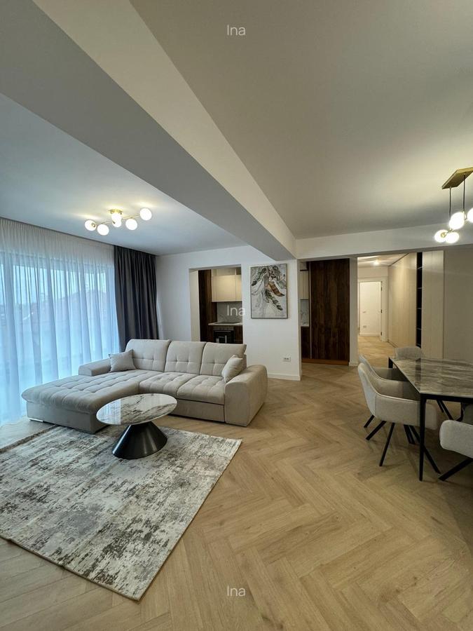 Apartament cu 4 camere decomandat, mobilat în Pipera - 12