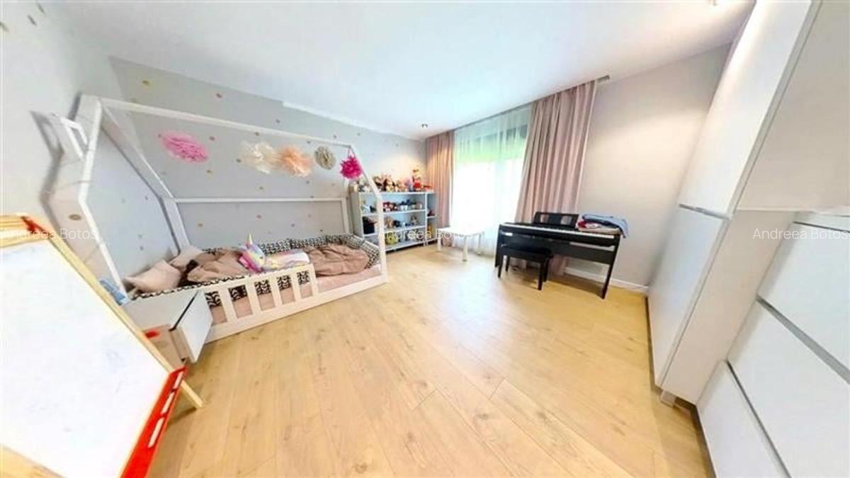 FILM & Tur LIVE!Vila cu arhitectura selecta,  intr- o eleganta oaza de liniste - 11