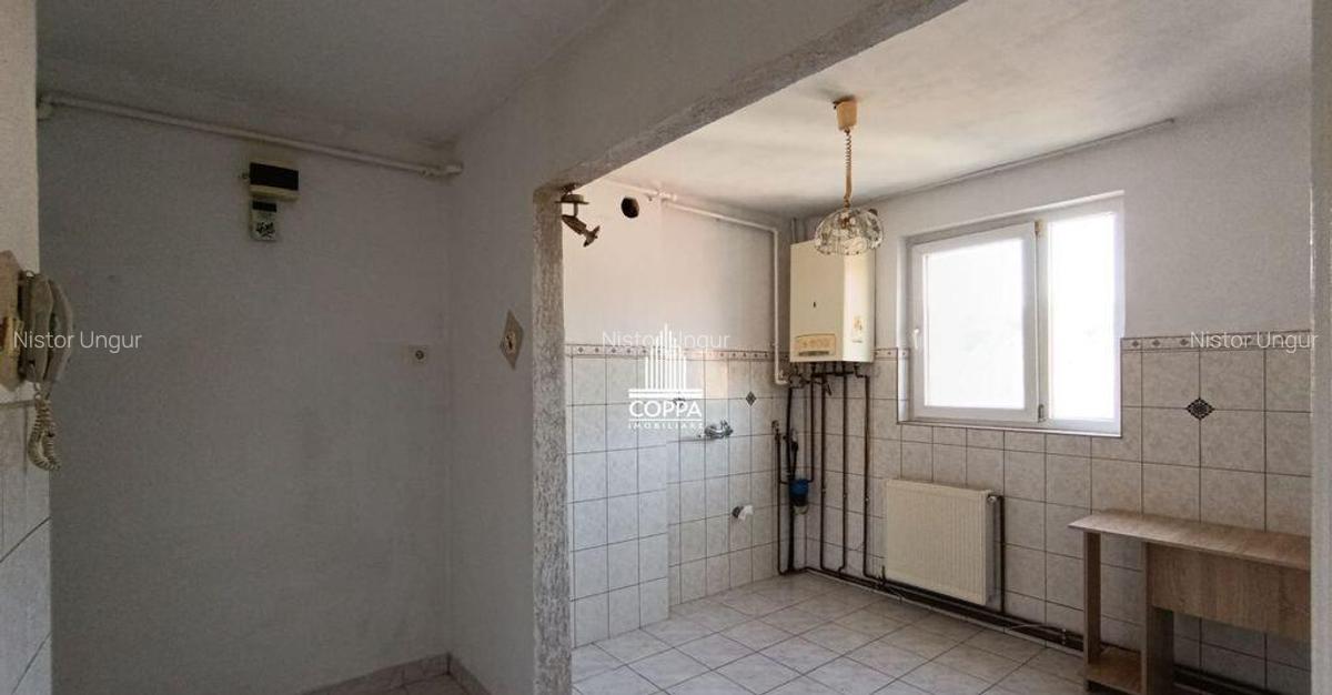 Apartament de vanzare - 2 camere - Vasile Lucaciu - 1
