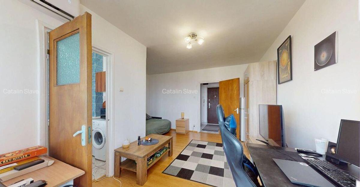 Garsoniera renovata - stradal pe Calea Vitan - Mihai Bravu - 6