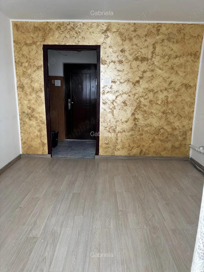 Oportunitate in Constan?a Garsoniera 21 mp, Poarta 6-etajul 2 4 - 4