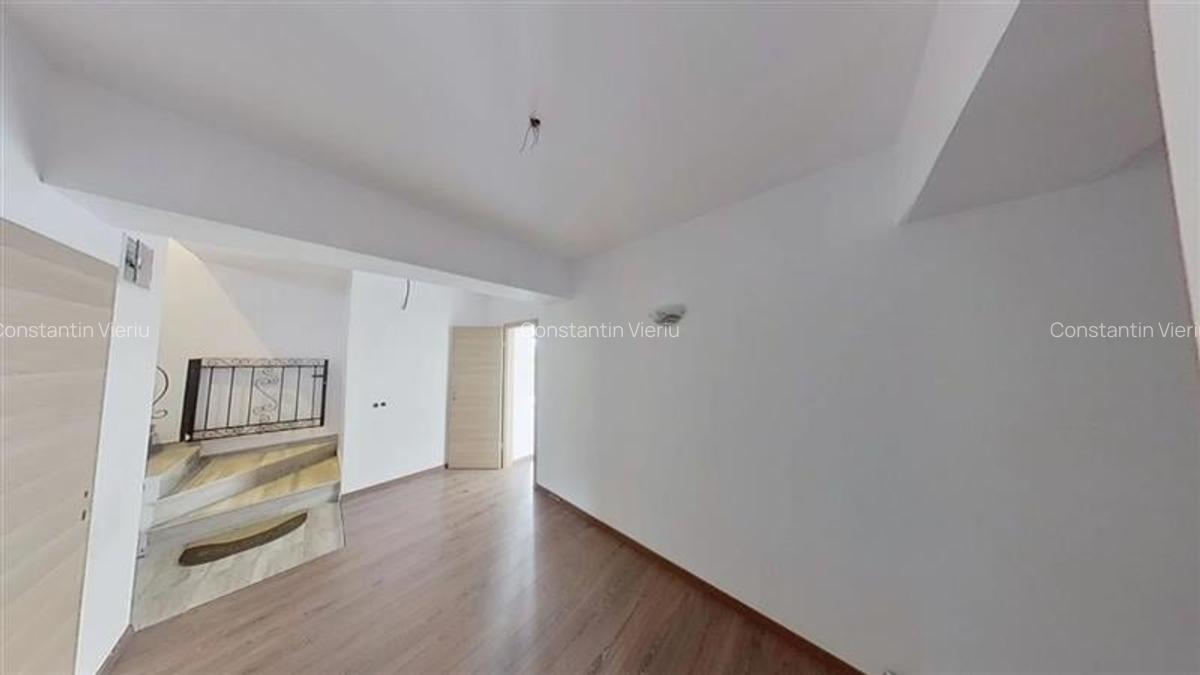 Casă individuală cu 9 camere în Exterior Est - 4