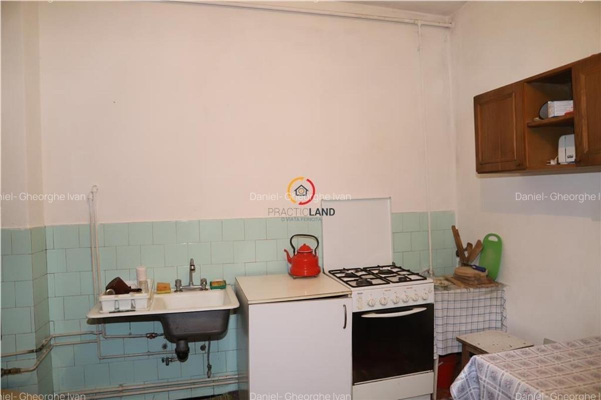 Casa cu Front la Doua Strazi O Oportunitate Unica - 5 Casa cu Front la Doua Strazi O Oportunitate Unica - 5