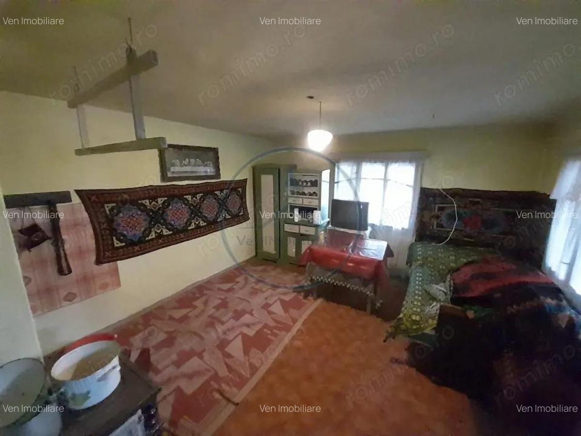 Casa traditionala cu anexe si gradina,Zona Nasaud - 6