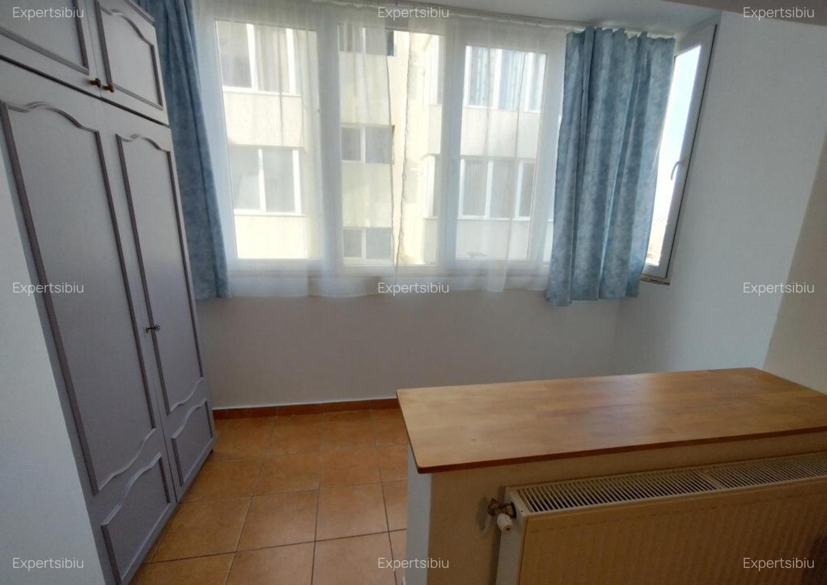 INCHIRIEZ apartament 2 camere ,constructie noua, zona Strand II - 5