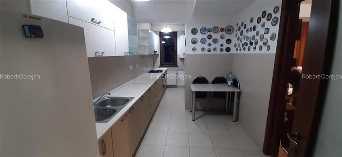 Apartament cu 3 camere decomandat, mobilat în Băneasa - 13