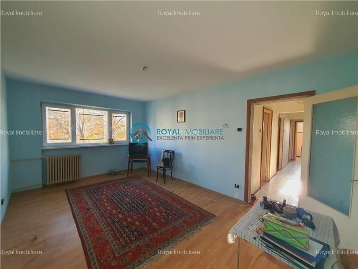 Royal Imobiliare - Vanzare apartament 3 camere zona Republicii scoala 14 - 1