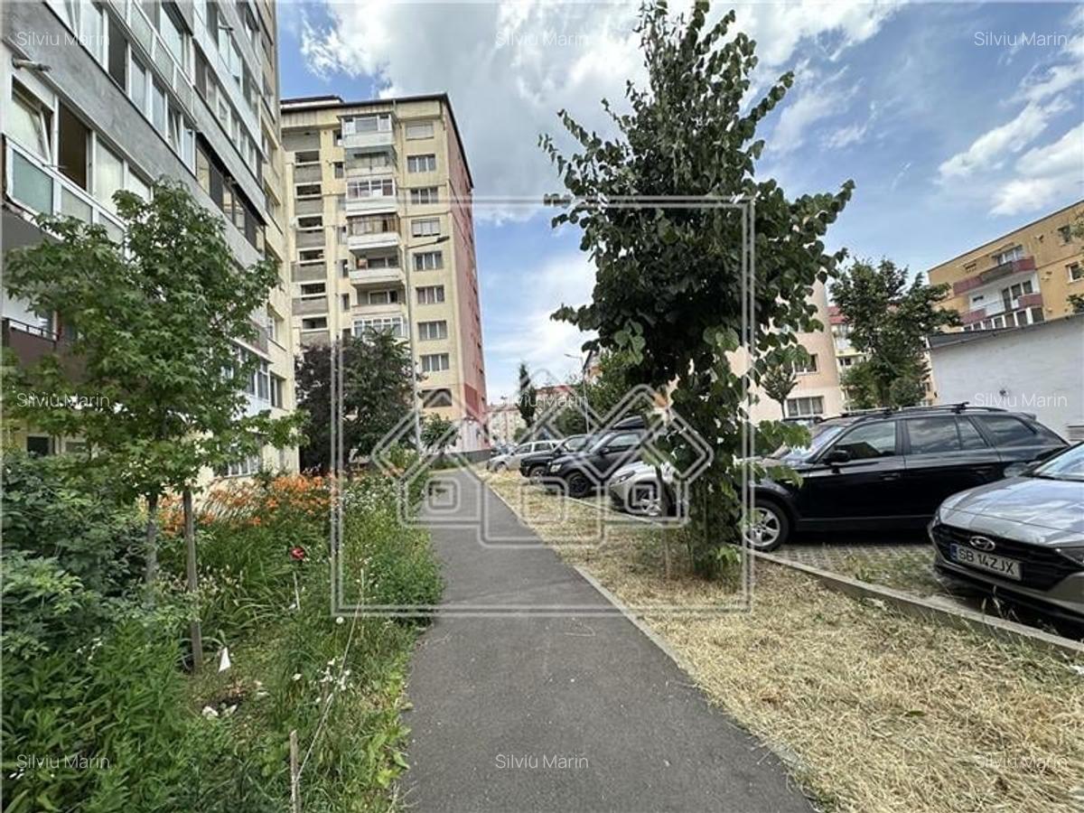 Apartament in Sibiu - 3 camere, decomandat, etaj intermediar - 16