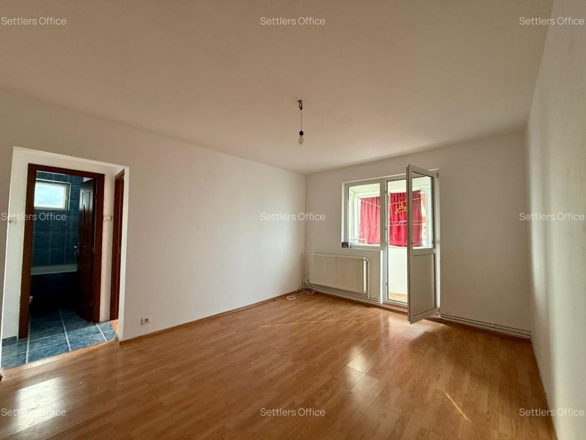 Apartament cu 2 camere semidecomandat în Satulung - 1