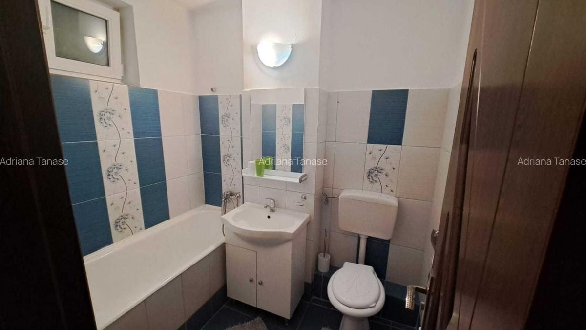 Apartament cu 3 camere 67 mp, etaj intermediar,  situat in zona Vlahuta - 5