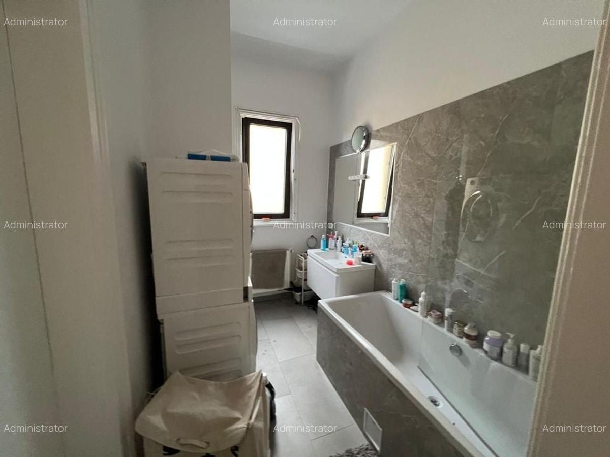 MEDICINA - CENTRAL- ETAJ 1 - 4 cam - 3 bai - centrala proprie - 11