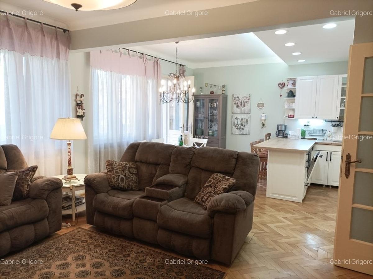 Apartament cu 3 camere semidecomandat, mobilat în Central - 8