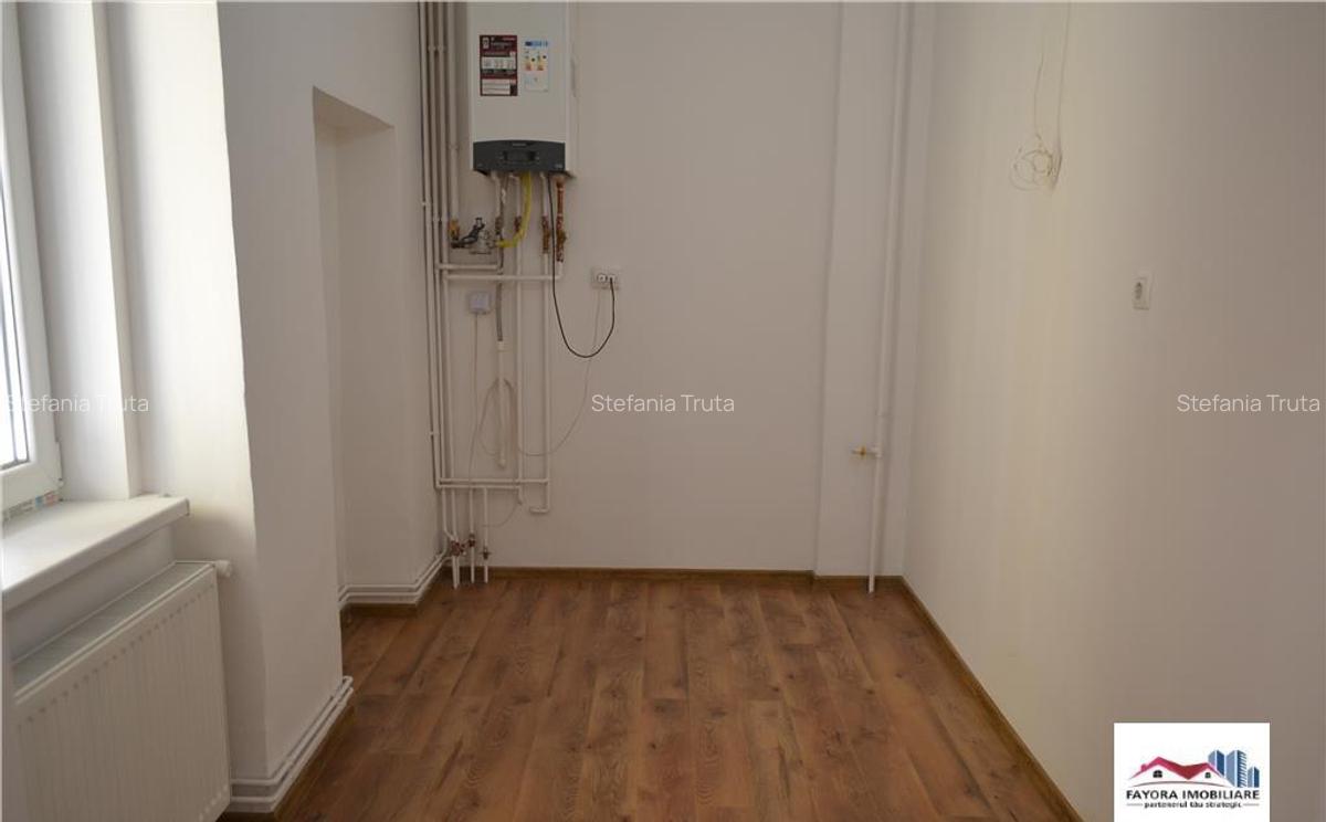 Spatiu Comercial de Inchiriat in Zona Centrala - 6 Spatiu Comercial de Inchiriat in Zona Centrala - 6