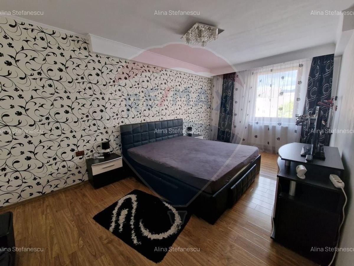 Apartament cu 4 camere de inchiriat - Central - 4