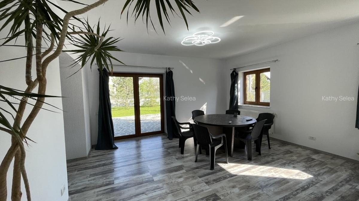 Vila Individuala complet mobilata Laguna Albastra cu garaj - 8