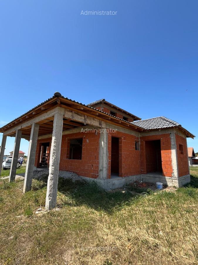 Casă cu 3 dormitoare, terasă , 591 mp teren, Leș - 2