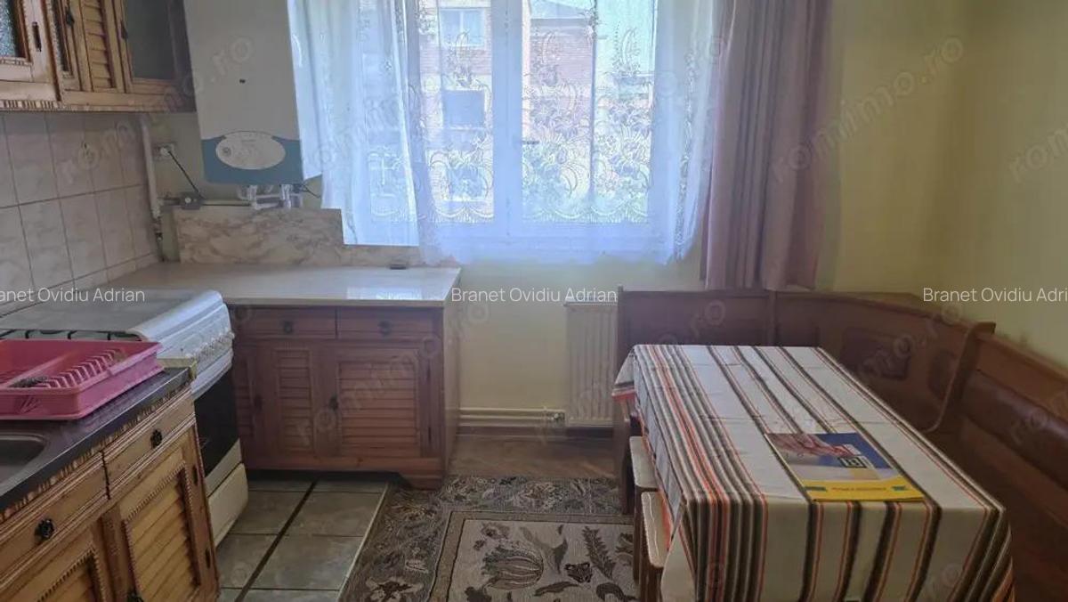 Vand garsoniera cu 2 camere in Deva, zona Gojdu (str. Viitorului), etaj 3, mobilat - 1