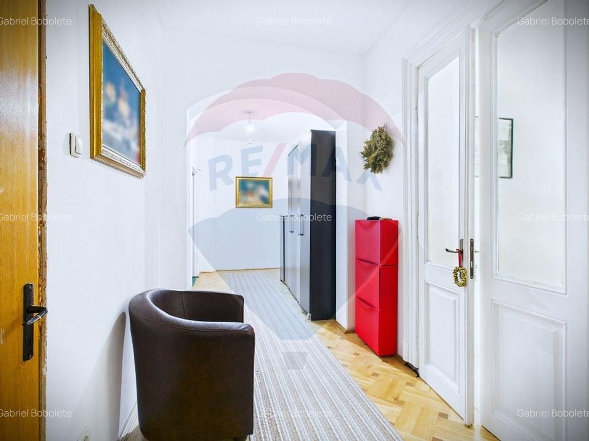 Casa 15 camere de vanzare zona Universitate + spatiu comercial parter - 11