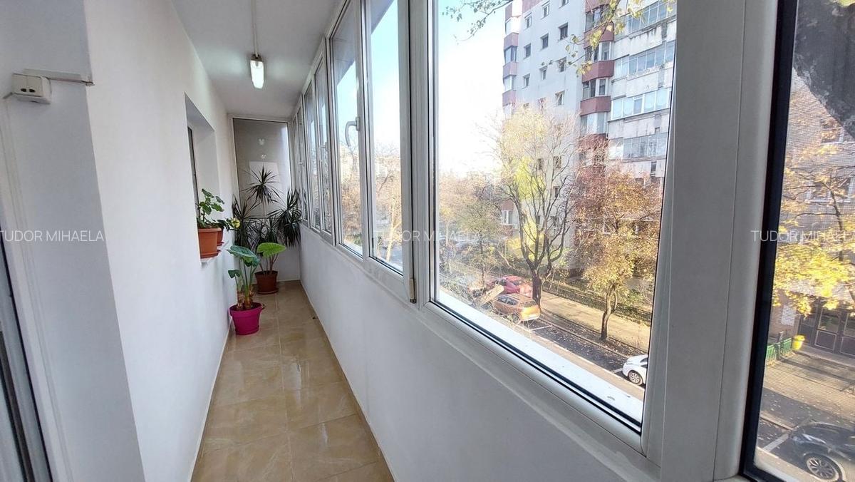 13 Seprembrie,Panduri, metrou Academia Militara la 800m - 11