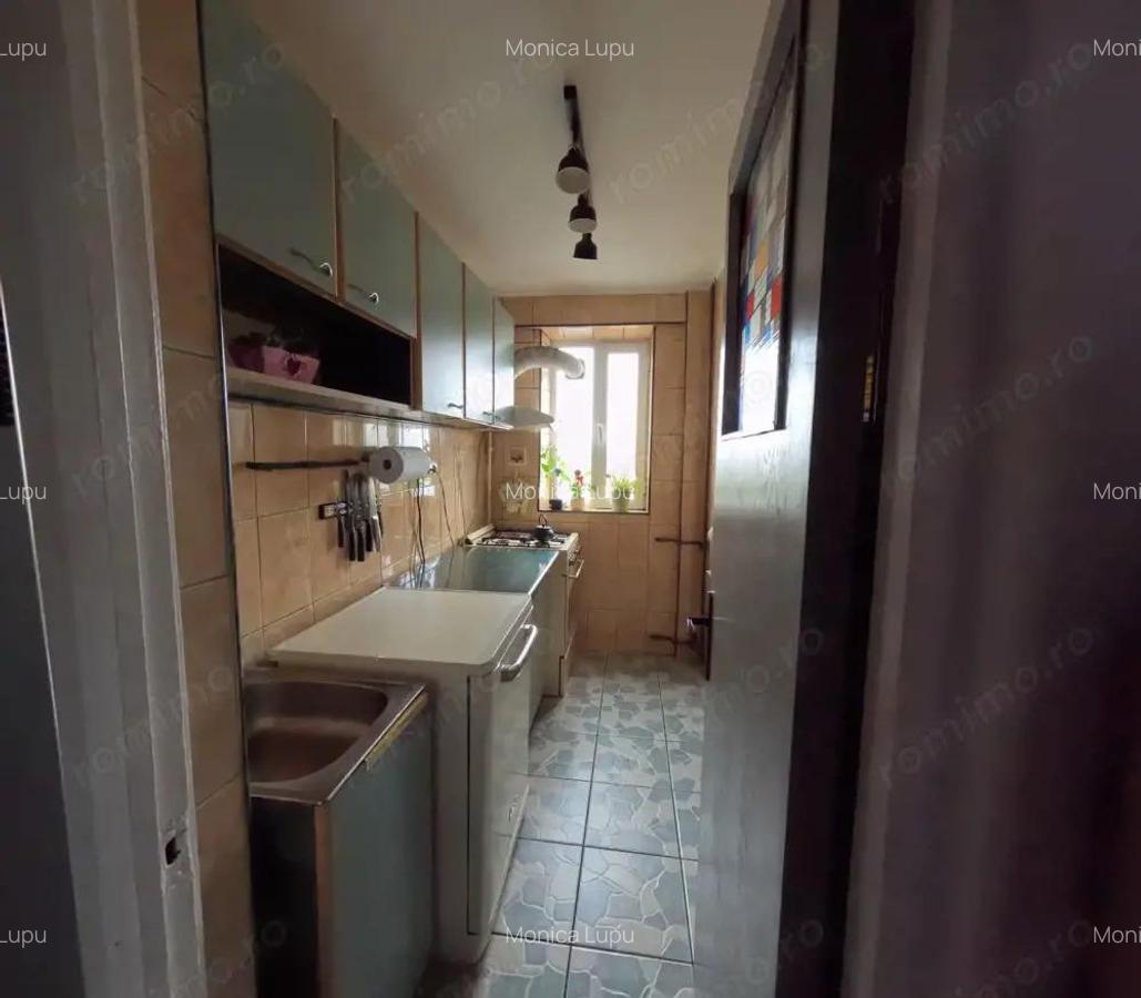 Apartament 2 camere, etaj 8/10, parcare inclusa, 61.500 euro - 12
