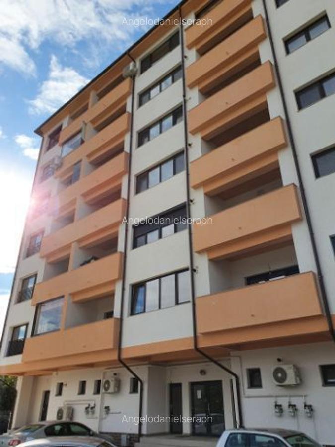 Spatiu comercial parter de inchiriat - 73 mp - 600 €/lună - Showroom Bloc DC5, Ramnicu Valcea - 9