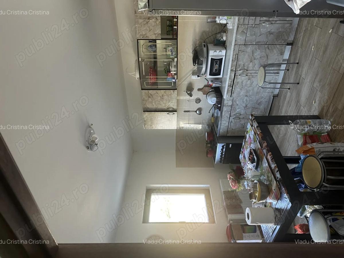 Vand casa la curte - 4 Vand casa la curte - 4