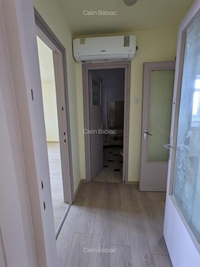 Apartament cu 3 camere semidecomandat în Central - 6
