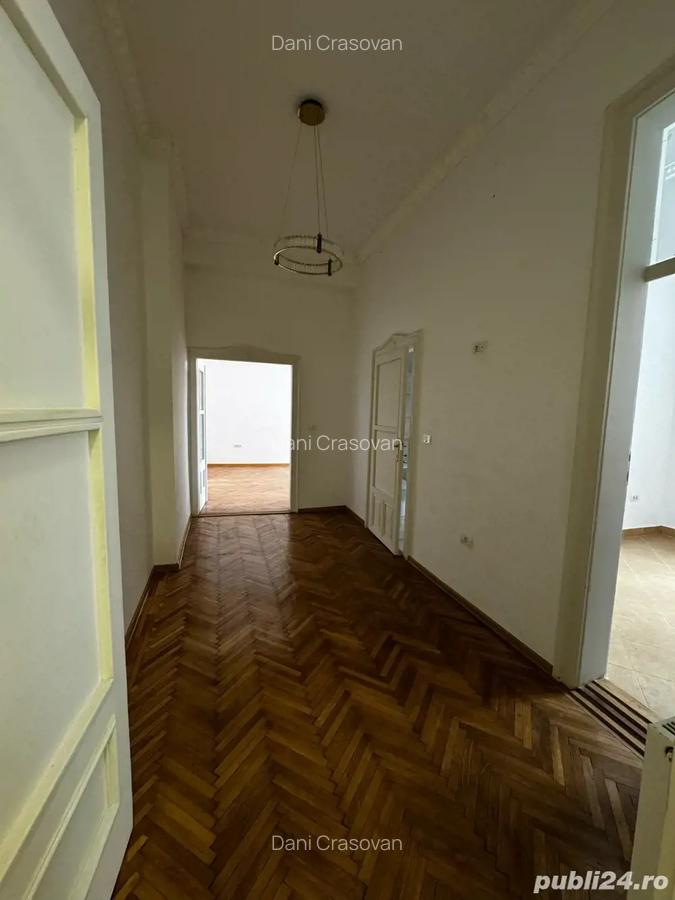 Inchiriez apartament cu 3 camere renovat - 2