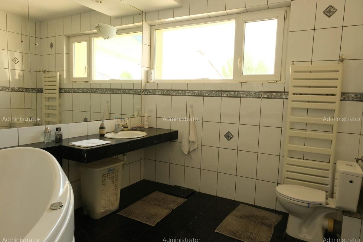 Casă cu 6 camere în Lipovei - 13