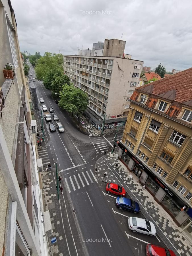 Apartament cu 2 camere decomandat în P-ța Victoriei - 13