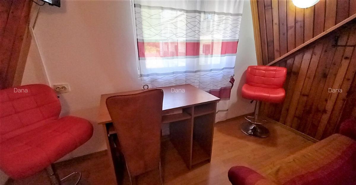 Sinaia ultracentral - apartament 4 camere la mansarda in vila P+1+M - 11