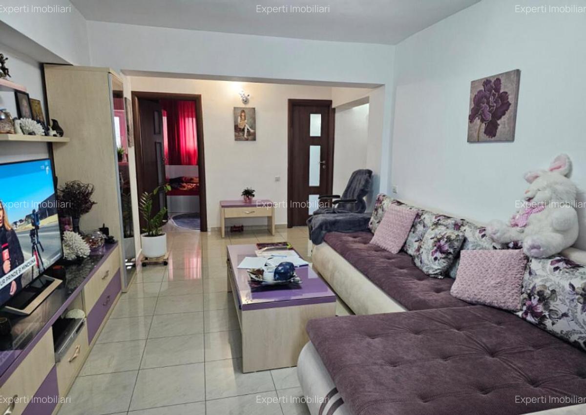 Apartament 4 camere situat in zona Tomis Nord - 2